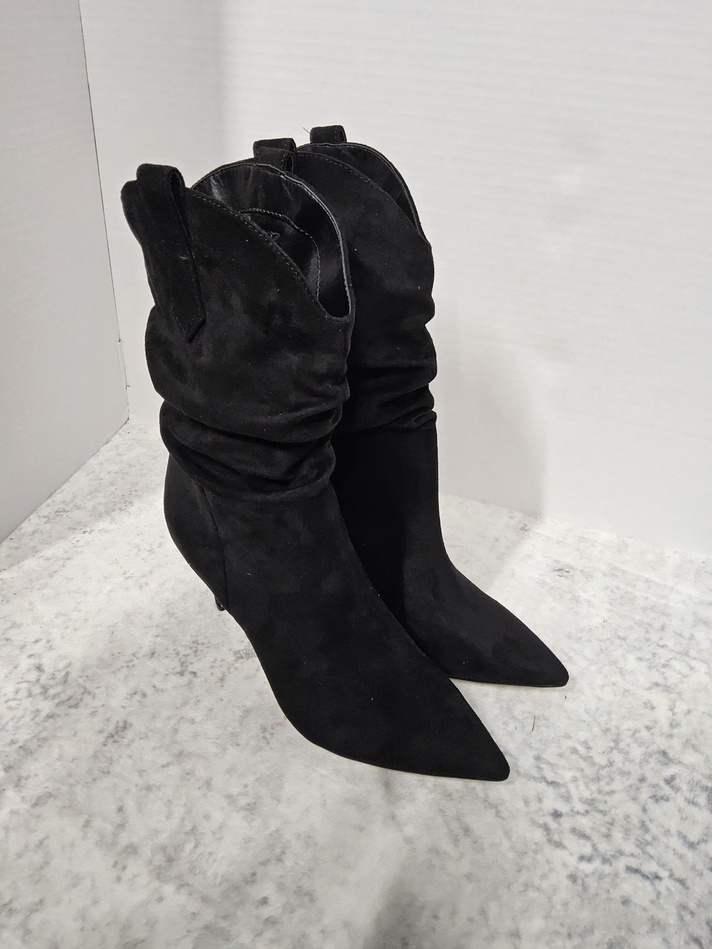 Customer Return Size 10 Marc Fisher Black Pointed Slouch Heeled Boot - Picture 2 of 10